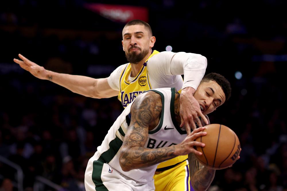 本场罗伊斯 本场罗伊斯